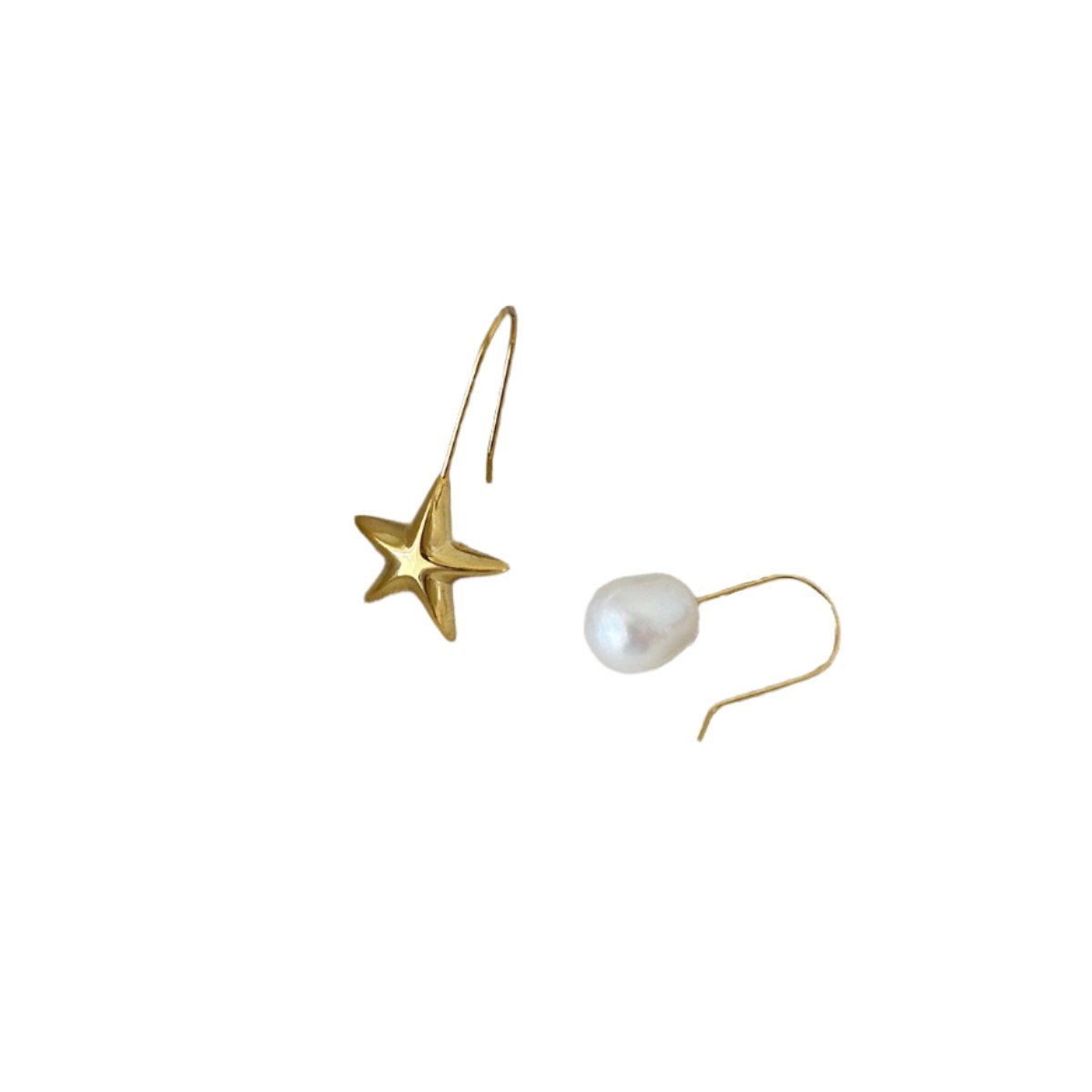 Veile Studios Retro Literary Natural Pearl Asymmetric Star Design Silver Needle Earrings