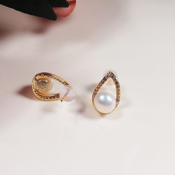 Veile Studios Silver Needle For Women With Danshui Pearl Versatile Design Earrings