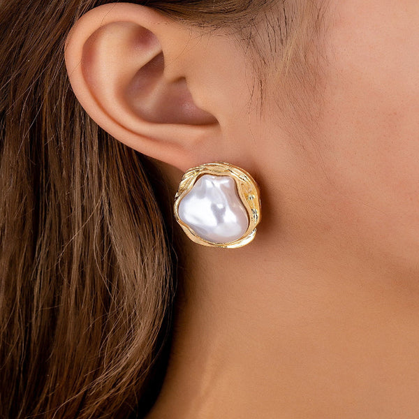 Retro Shaped Imitation Pearl For Women Exaggerated Personalized And Fashionable Design Earrings