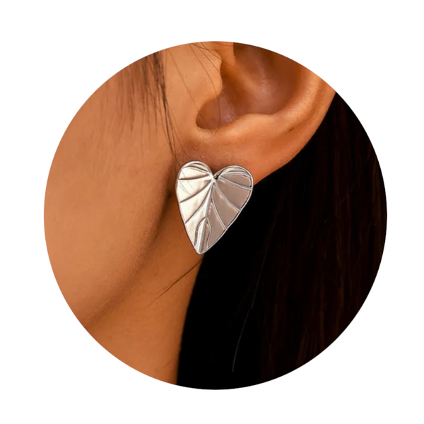 Love Leaf Pattern Stainless Steel Pvd Electroplated Minimalist Earrings