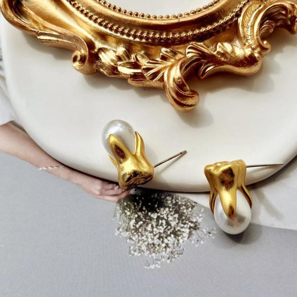 Veile Studios Abstract Facial Features Series Teeth Pearl In Copper Material Earrings