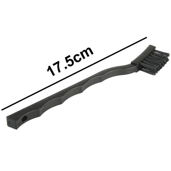 17.5 Centimetre Curved Anti Static Brush In Black For Electronic Components Brushes & Combs
