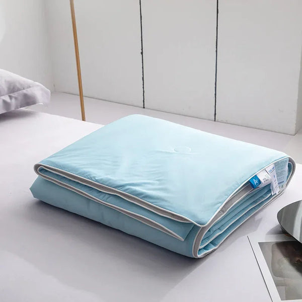 High Quality Cooling Blanket Smooth Air Condition Comforter Lightweight Summer Quilt Blankets