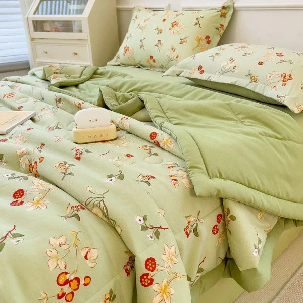 Summer Air Conditioning Thin Quilt Machine Washable Soft Breathable Blanket Blankets