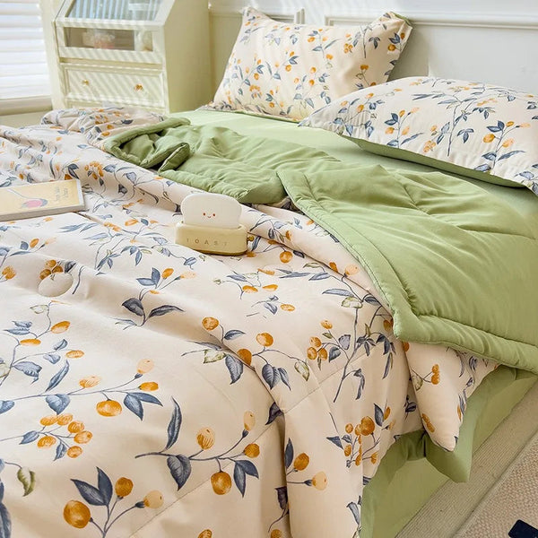 Summer Air Conditioning Thin Quilt Machine Washable Soft Breathable Blanket Blankets