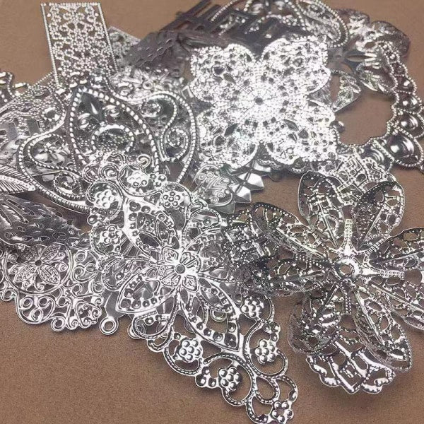50G/Lot Mixed Metal Flower Petals Filigree Wraps Clutches White Charms & Pendants
