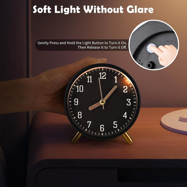 Classic Analog Wekker Alarm Clock No Ticking With Snooze Function Ultra Quiet Night Light Battery Operated Elegant Round Metal (Black) Alarm Clocks &