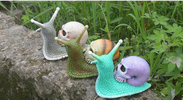 Gothic Skeleton Snail Skull Sculpture Unique Home Decor Sculptures & Figurines