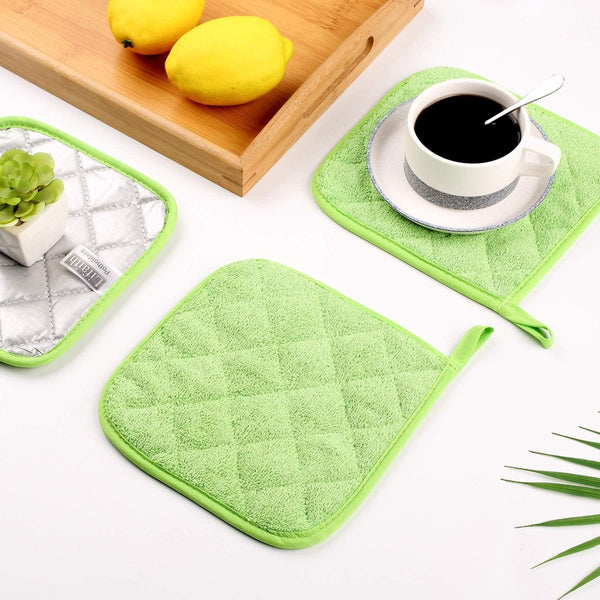 Placemat Set Of 5 Insulation Mats For The Kitchen Heat Resistant Large Coasters Daily Cooking And Baking (Dimensions: 6.5 X Inches Color: Light Green)