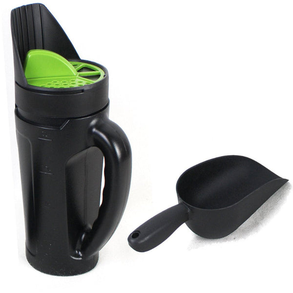 Seed And Salt Spreader With Scoop 2.5 Litre Capacity Other Plant Care & Accessories