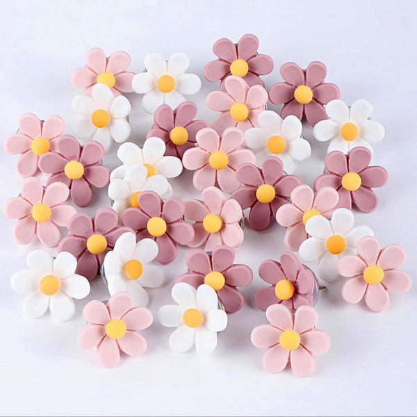 30 Flower Shaped Push For Notice Boards Decorative & Durable Pins