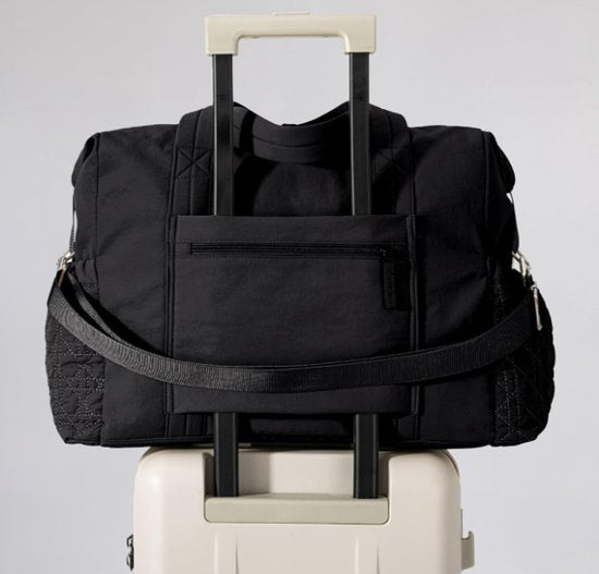 Sports Bag Waterproof Travel 24 Liter Carry Zippered Lightweight And Durable Suitable For Gym Training Black Gym Bags