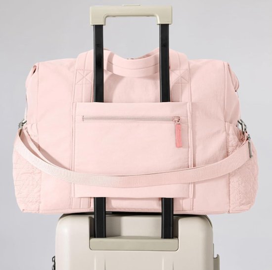 Sports Bag Waterproof Travel 24 Liter Carry Zippered Lightweight And Durable Suitable For Gym Training Pink Gym Bags