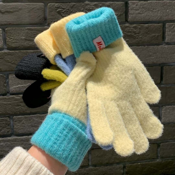 Dual Tone Knitted Winter Gloves Fleece Lined Touch Screen Compatible Red Gloves & Mittens
