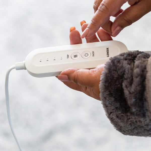 Lenoxx Plush Flannel Fleece Foot Warmer With 4 Temperature Settings Hand Warmers