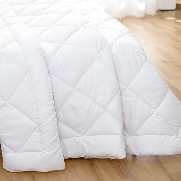 Microfiber/Bamboo Blend Hypoallergenic & Antibacterial Quilt King King Doonas