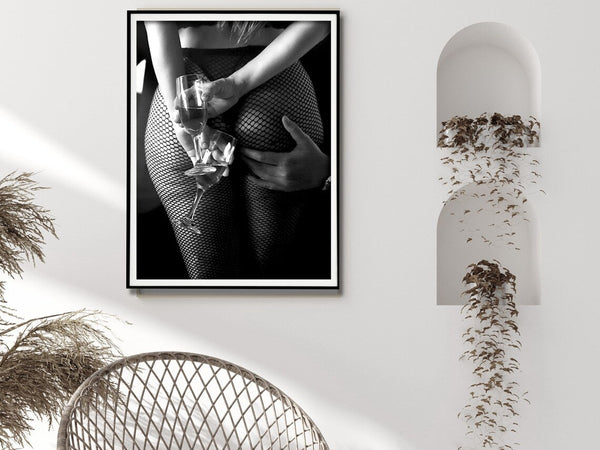 50Cmx70cm Woman Drinking Wine In The Bar Black Frame Canvas Wall Art