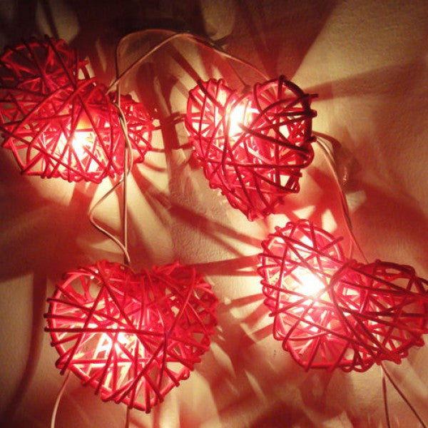 50 Red 3D Hollowed Rattan Heart Shaped 5M Long String Fairy Lights Battery (Aa) Indoor & Outdoor Decorations Wedding Valentines Romantic Room Table Li