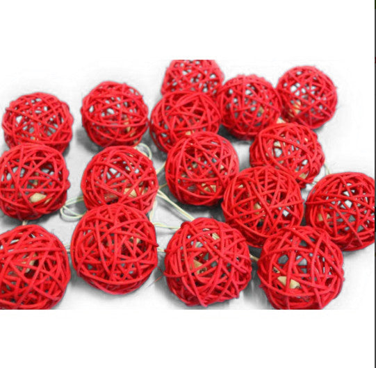Red 5Cm Rattan Cane 50 Ball Battery Powered 5M String Lights Christmas Gift Home Wedding Party Bedroom Decoration Table Centrepiece Seasonal Decoratio