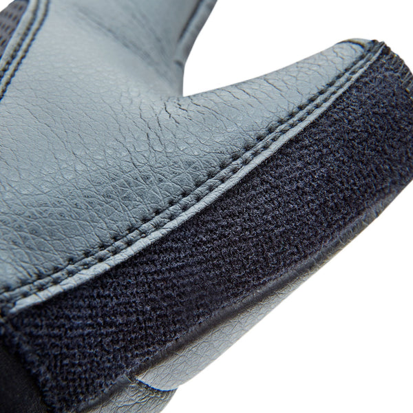 Gloves Straps & Hooks Reebok Lifting Gloves Small In Black & Red