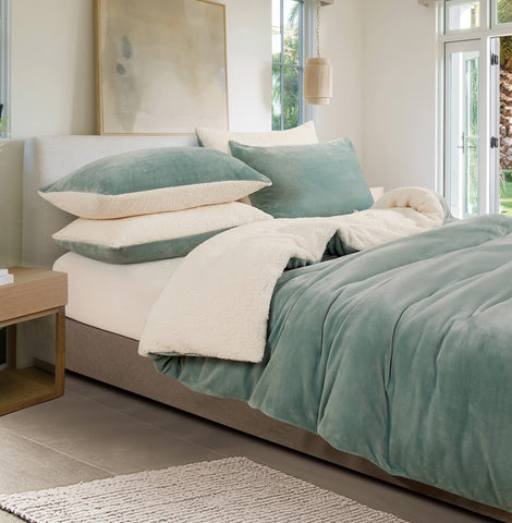 2 In 1 Teddy Sherpa Quilt Cover Set (Sage Green Super King) Quilt Covers