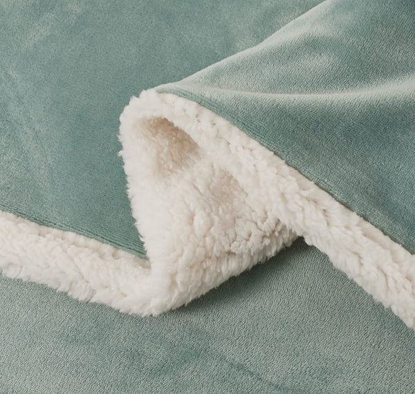 2 In 1 Teddy Sherpa Quilt Cover Set (Sage Green Super King) Quilt Covers