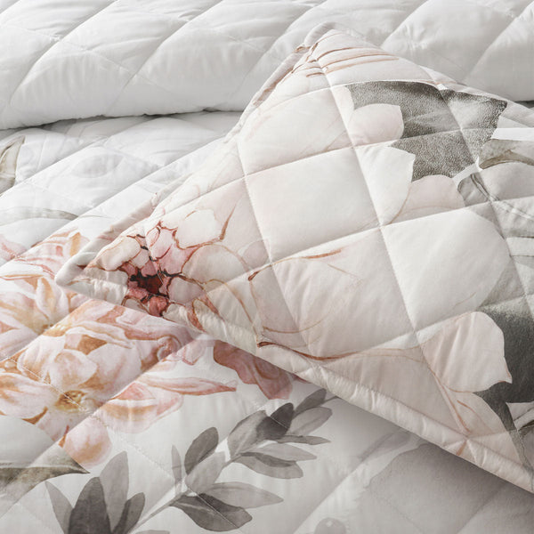 Bianca Giselle White Polyester Printed Floral Coverlet Set Queen/King Quilt Covers