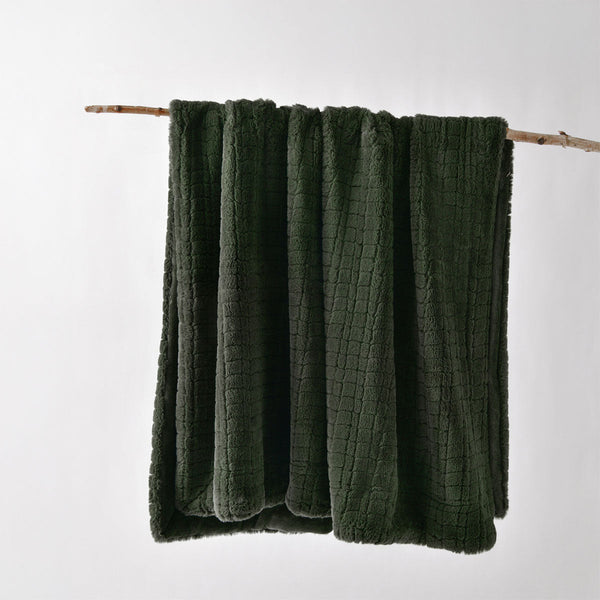 Bianca Tambar Forest Green Faux Fur Throw Rug 130 X 170 Cm Throws & Afghans