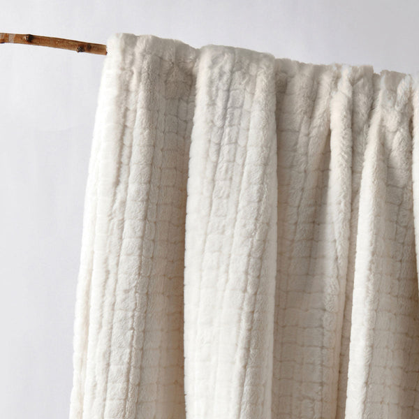 Bianca Tambar Natural Faux Fur Throw Rug 130 X 170 Cm Throws & Afghans