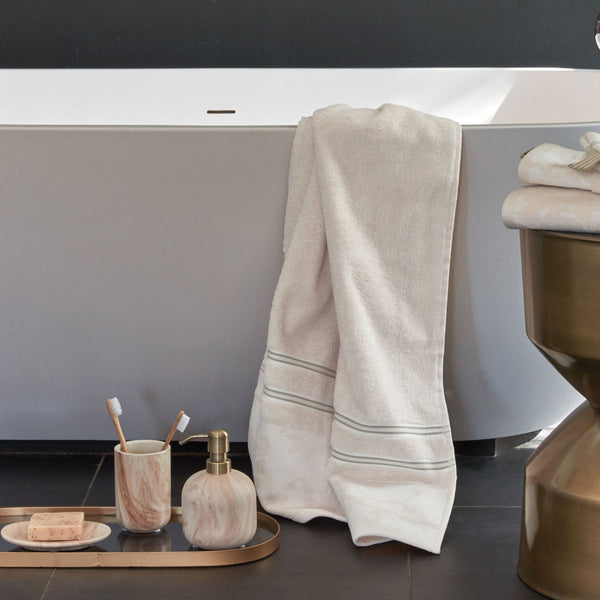 House Van Gogh Fleurir Off White Bath Towel Towels & Washcloths