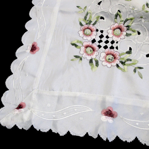 Anya Flowers White Embroidered Cutout Rectangular Tablecloth 152 X 228 Cm Table Cloths