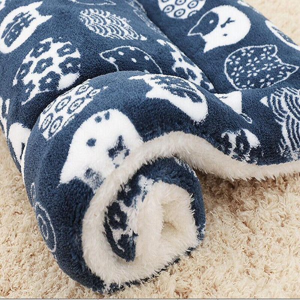 M Size Puppy Dog Cat Cushion Mattress Blanket Bed Soft Warm Pet Pad Winter Kennel House Brown Footprint Dog Blankets