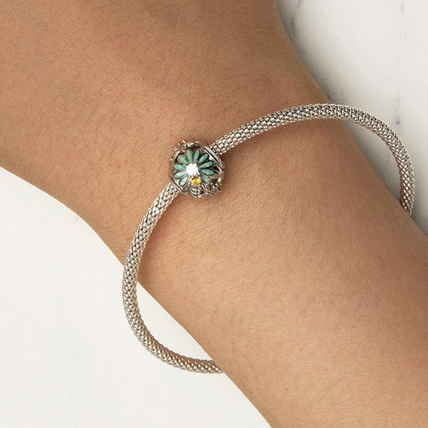 925 Sterling Silver Green Gradient Daisy Bee Bracelet Bracelets