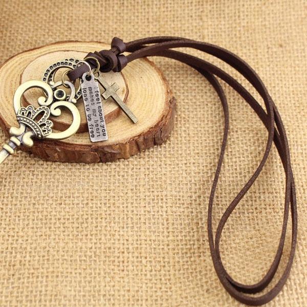 Veile Studios Crown Key Pendant Retro Charms & Pendants