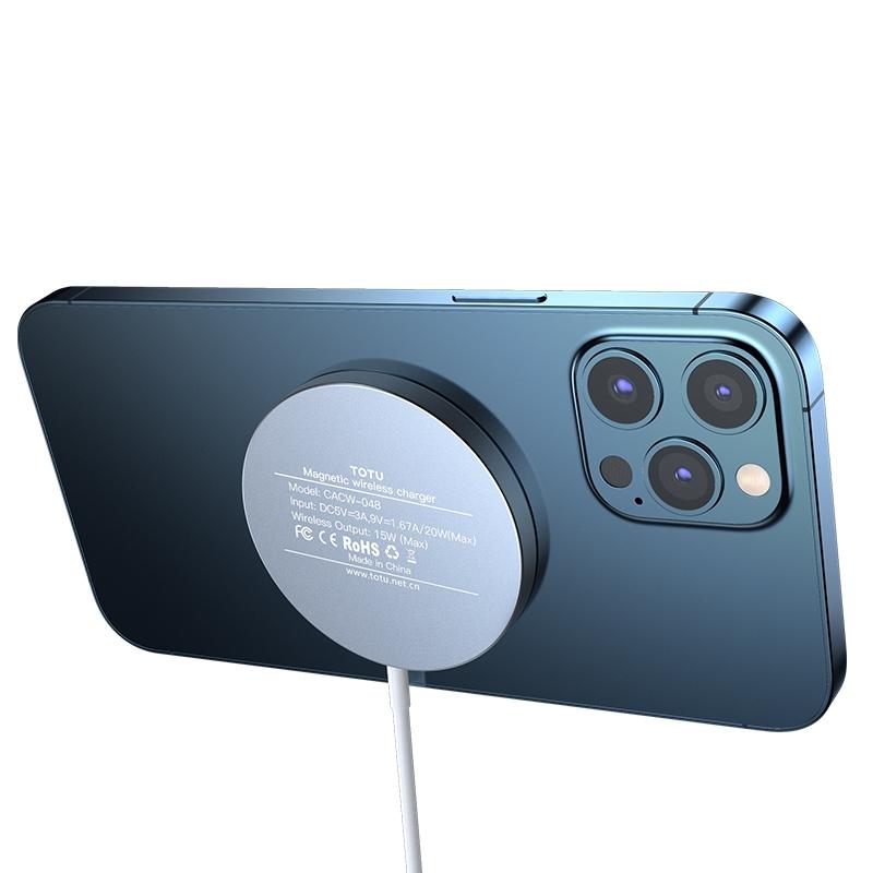 15W Magnetic Wireless Charger White Chargers & Cradles