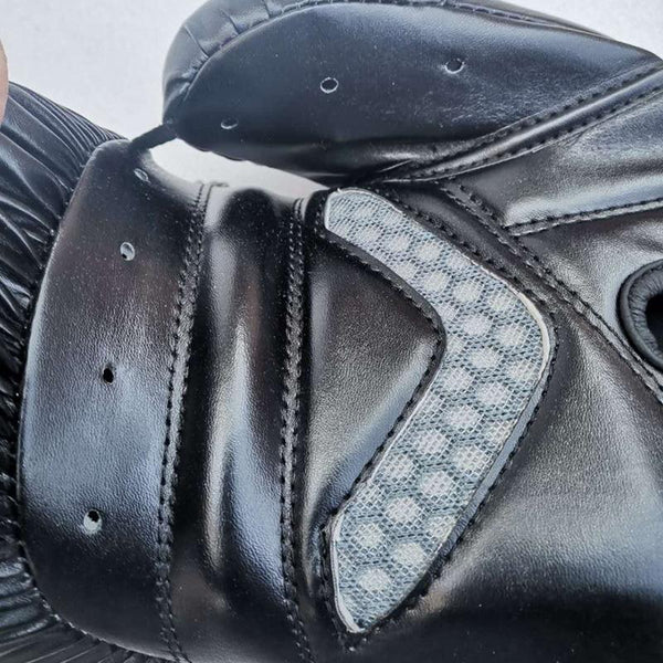 Pair Of Boxing Sanda Gloves Free Fighting Half Finger Black Gold Gloves Boxing