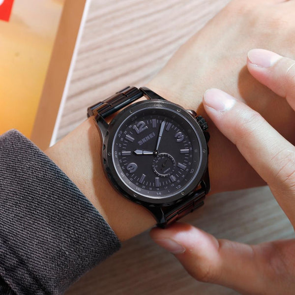 Stylish Waterproof Men Quartz Watch With Steel Band Black Watches