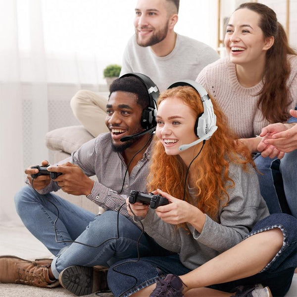 Pro Gaming Headset With Mic 2.1M Cable Black White Headsets