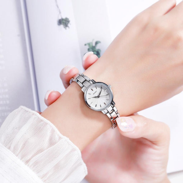 Fashion Women Quartz Watch With Steel Band Business And Leisure Silver Watches