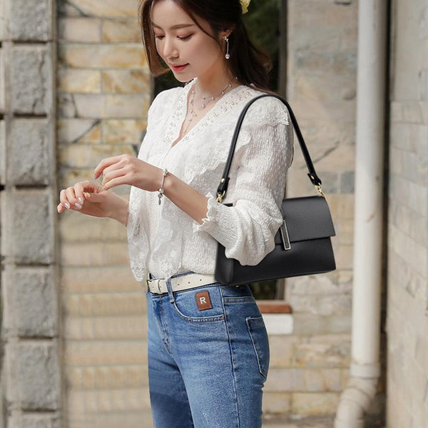 Spacious Women Shoulder Bag For Commuting Black Women's Bags & Handbags