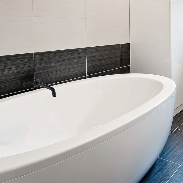 Della Francesca 220Mm Bath Spout In Matte Black Finish Bath Taps