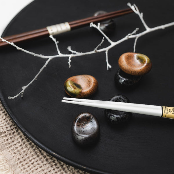 Chopstick Rest Pebble Matt Black Glaze Chopsticks