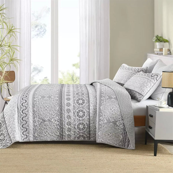 Striking Quilted Coverlet And Pillowcovers Set: Make Bold Impact Queen Size Queen Doonas