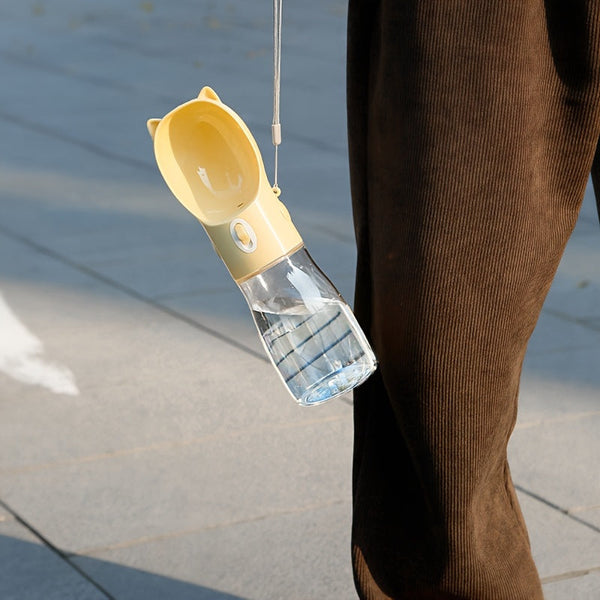 Elosung Dog Water Bottle With Bowl Dispenser 500Ml Yellow Pet Travel Cup Leak Proof One Hand Operation Dog Bowls