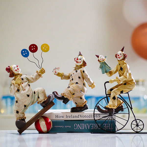 Elosung Circus Clown Figurines Retro Balloon And Bicycle Ornaments Sculptures & Figurines