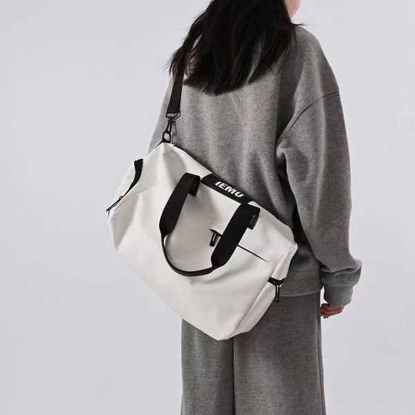 White Durable Pu Leather Sports Gym Bag Waterproof Lightweight Travel Duffle With Adjustable Strap Gym Bags