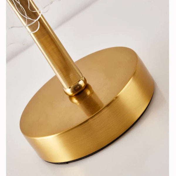 Elosung Four Leaf Clover Shape Luxury Acrylic Table Lamp Modern Usb Powered Night Light | Decorative For Bedroom Living Room And Bedside Compact Desig