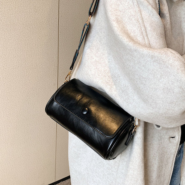 Elosung Black Pu Leather Shoulder Bag With Strap Compact And Stylish Women's Bags & Handbags