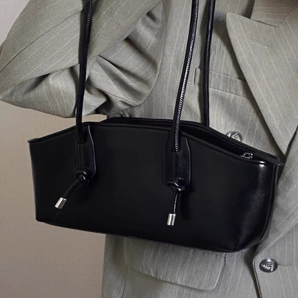 Elegant Black Pu Handbag With Stylish Chain Closure Spacious And Versatile Shoulder Bag Women's Bags & Handbags