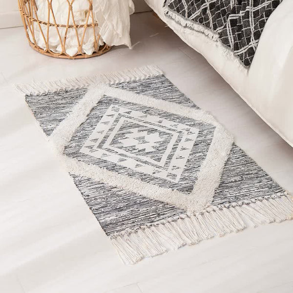 Handwoven Cotton Tassel Floor Rug For Bedroom Or Living Room|Soft Modern Geometric Design60x90cm Rugs